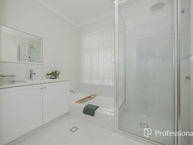 6 Sussex Way, Currambine WA 6028