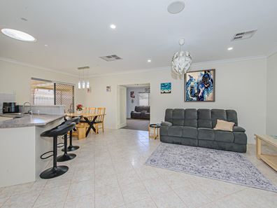106 Campbell Road, Canning Vale WA 6155