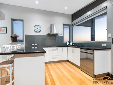 6 Spyglass Hill, Drummond Cove WA 6532