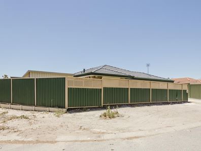 1 Peacock Green, Ballajura WA 6066
