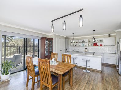 12 Batavia Quays, South Yunderup WA 6208