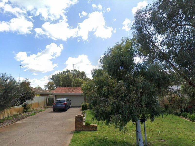 17 Windermere Way, Greenfields