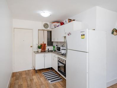 37/299 Harborne Street, Glendalough WA 6016