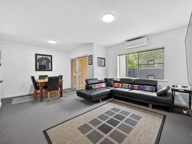 8/9 Beacham Place, Medina WA 6167