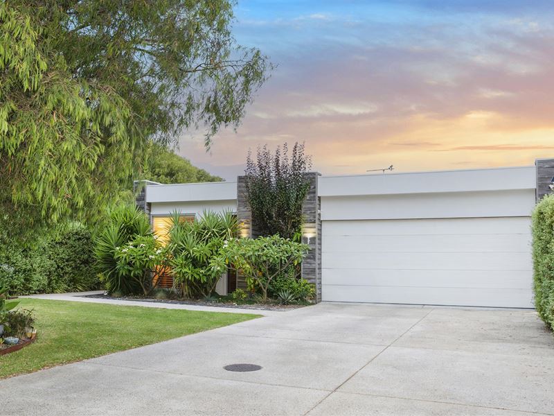4 Pimelea Parade, Quindalup WA 6281