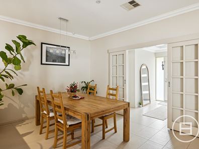 354 Kingsway, Landsdale WA 6065