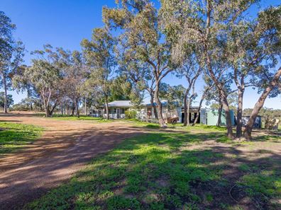 55 Pen Road, Warradarge WA 6518