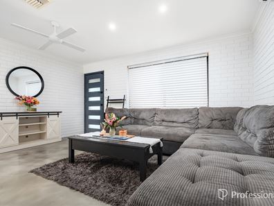 44 Pinyali Way, Waggrakine WA 6530
