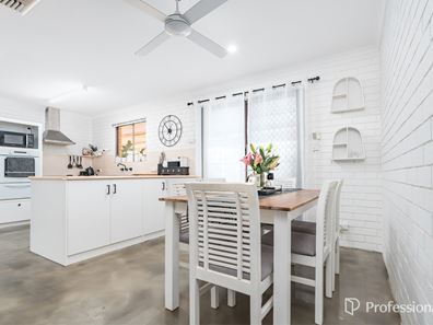 44 Pinyali Way, Waggrakine WA 6530