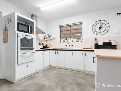 44 Pinyali Way, Waggrakine WA 6530