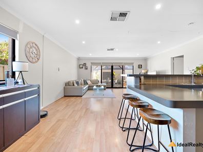 93 Tribute Street  East, Riverton WA 6148