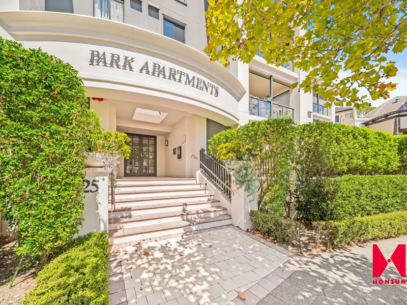 15/25 Haig Park Circle, East Perth