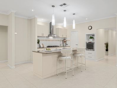 28 Maamba Road, Wattle Grove WA 6107