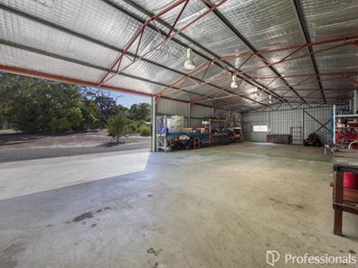 37 Ridley Road, Wattle Grove WA 6107