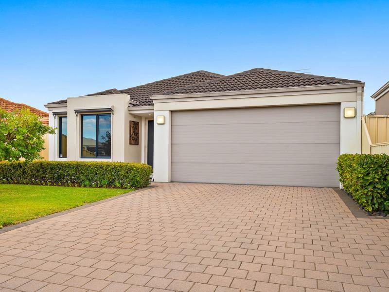 33 Tipperary Bend, Canning Vale WA 6155