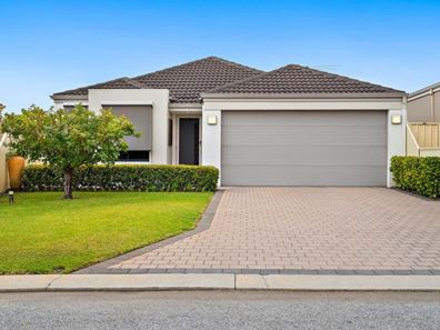 33 Tipperary Bend, Canning Vale WA 6155