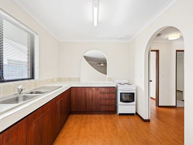 2/17 Fitzroy Road, Rivervale WA 6103
