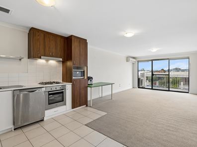 15/27-33 Burton Street, Bentley WA 6102