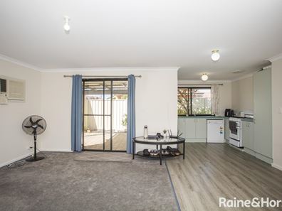 22/11 Elvire Street, Viveash WA 6056