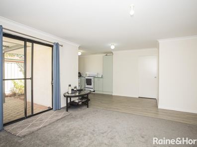 22/11 Elvire Street, Viveash WA 6056