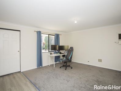 22/11 Elvire Street, Viveash WA 6056