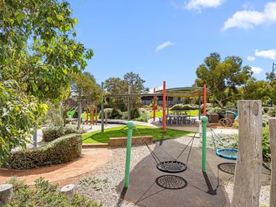 247 Frankland Avenue, Hammond Park WA 6164