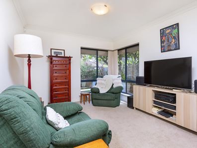 2 Gibbs Street, Rivervale WA 6103
