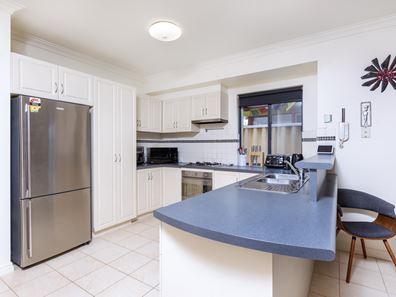 2 Gibbs Street, Rivervale WA 6103