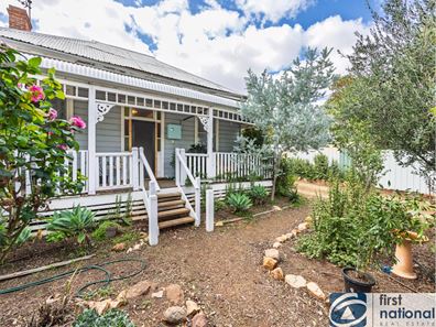 77 Gairdner Street, Northam WA 6401