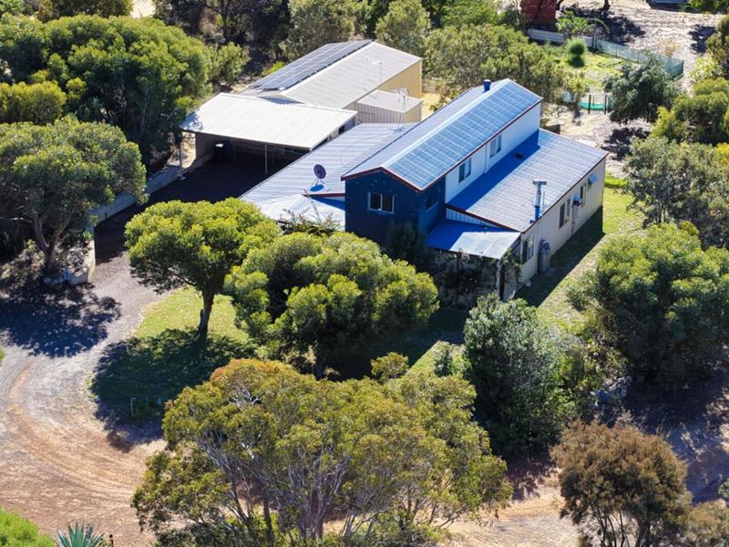 26 Redheart Court, Karakin WA 6044