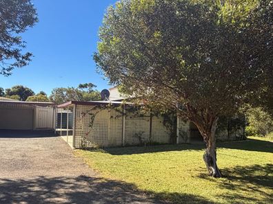 26 Redheart Court, Karakin WA 6044