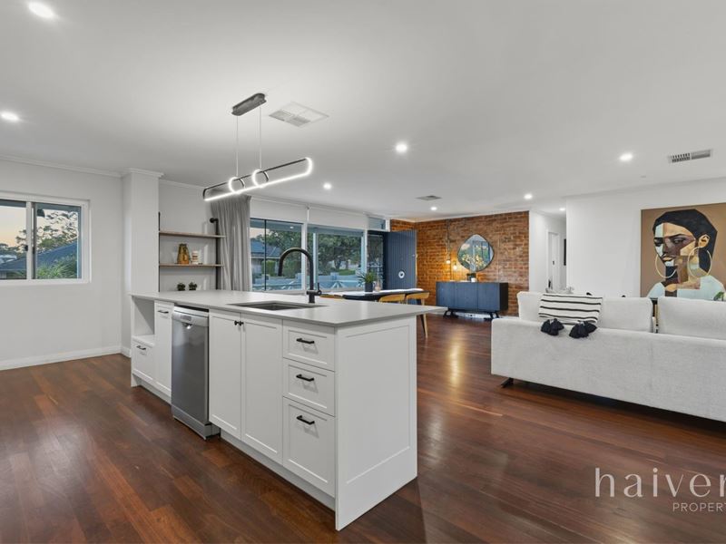 11 Jason Street, Melville WA 6156