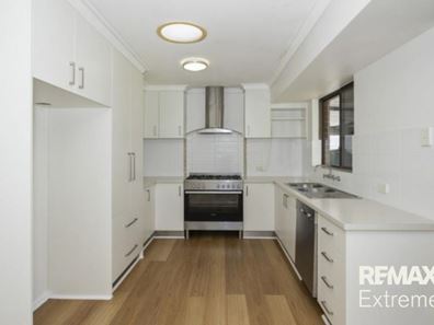 5 Deltoid Place, Heathridge WA 6027