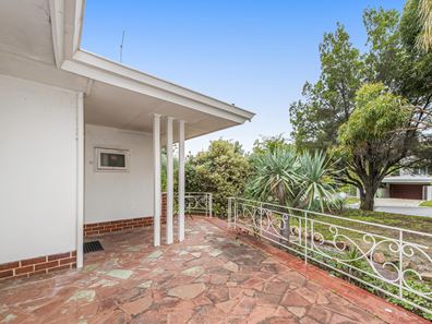 25 Kingsland Ave, City Beach WA 6015