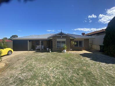 30 Stonehaven Parade, Kinross WA 6028