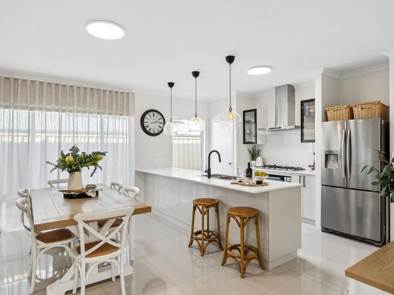 4 Dresden Street, Hocking WA 6065