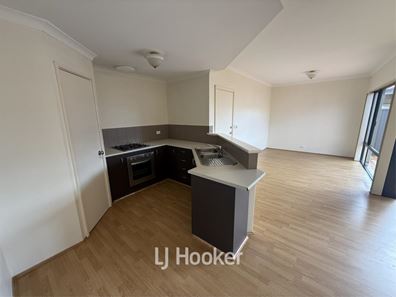 2/92 Fairbairn Road, Busselton WA 6280