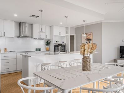 14 Labatt Gardens, Wandi WA 6167