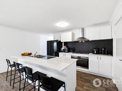 33 Palmerston Loop, Hilbert WA 6112