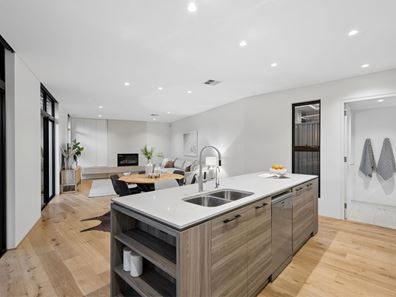 18 Cornelian Street, Scarborough WA 6019
