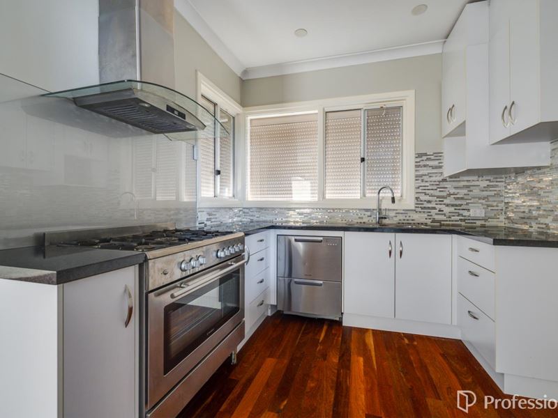10 Selsfield Place, Balga WA 6061