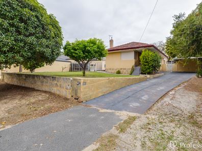 10 Selsfield Place, Balga WA 6061
