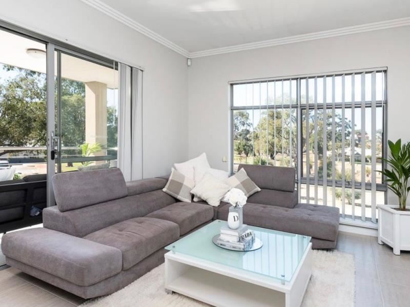 4/33 Plantagenet Crescent, Hamilton Hill WA 6163
