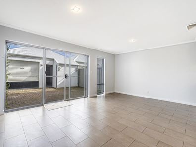 23/5 Bower Drive, Erskine WA 6210
