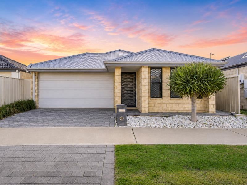 41 Sharperton Meander, Dudley Park WA 6210