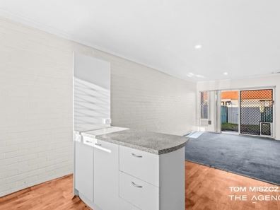 10/307 Wharf Street, Queens Park WA 6107