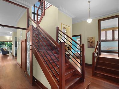 30 Elstree Avenue, Menora WA 6050