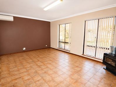 2 & 4 Mitchell Street, Wongan Hills WA 6603