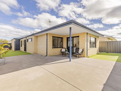 9 Mebbin Grove, Yanchep WA 6035