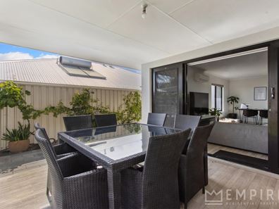 4 Bolt Street, Beaconsfield WA 6162